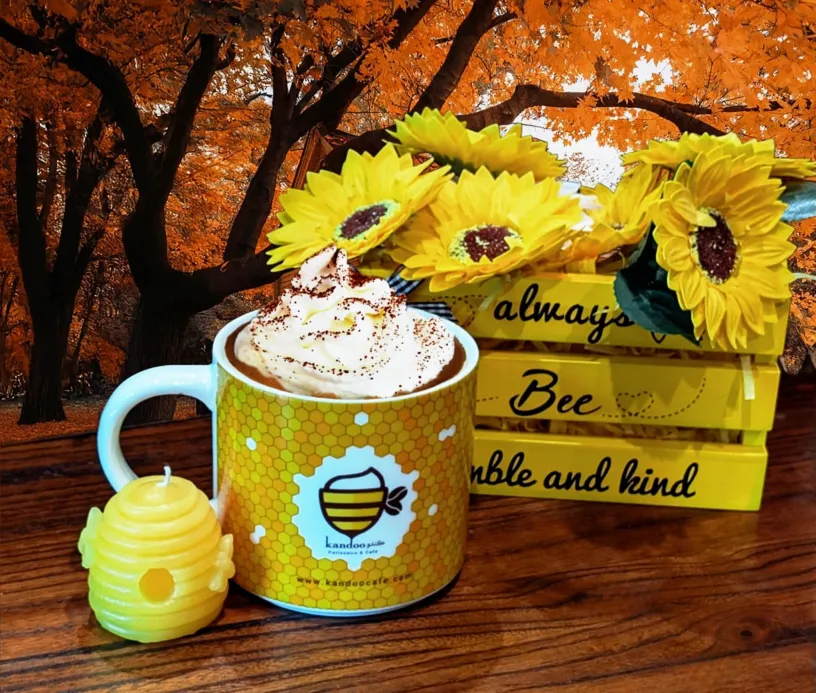 Kandoo Cafe — Mocha with Cocoa Dusting